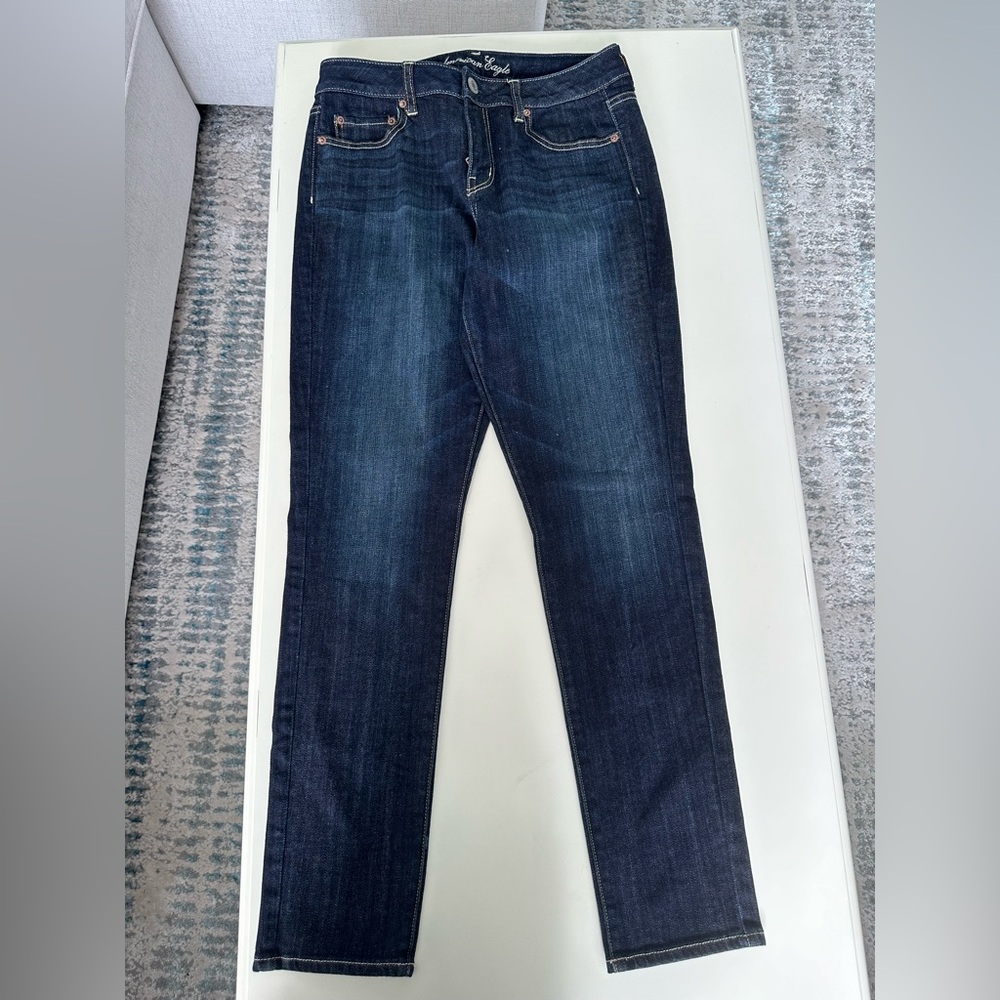 American Eagle Dark Wash Super Skinny Jeans. Size 10 short